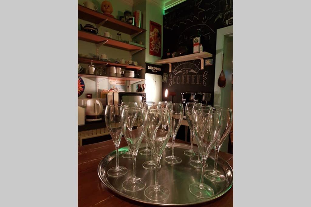 Vakantiewoning In Mol Centrum Met Eigen Bar "Casacuriosa" Exteriér fotografie