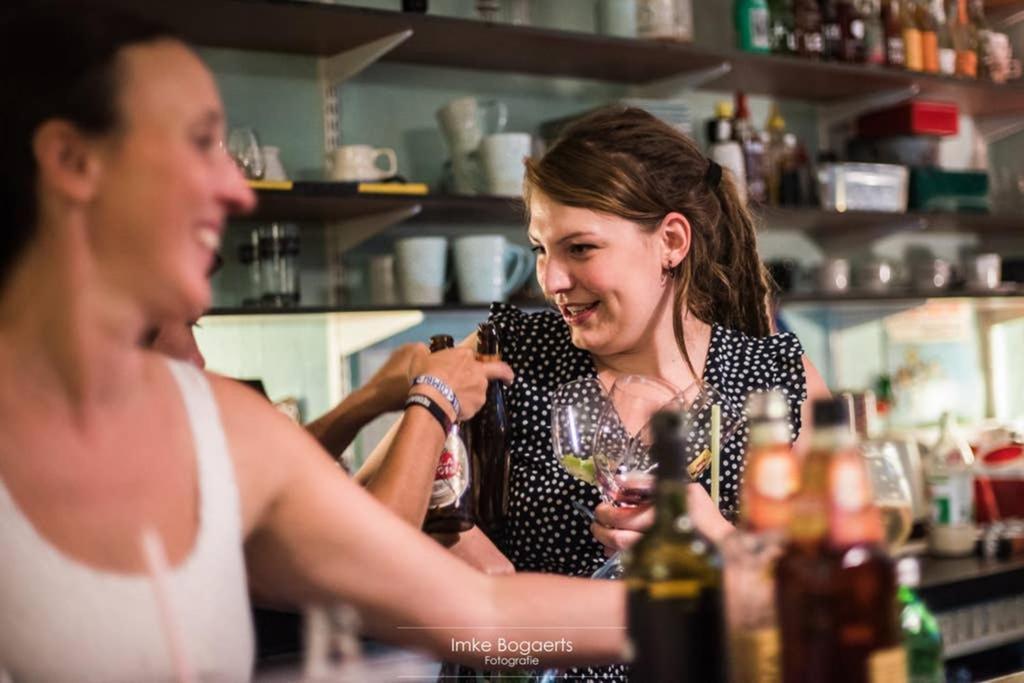 Vakantiewoning In Mol Centrum Met Eigen Bar "Casacuriosa" Exteriér fotografie