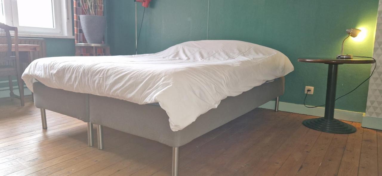 Vakantiewoning In Mol Centrum Met Eigen Bar "Casacuriosa" Exteriér fotografie